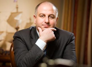 Магомедкамиль Раджабов, директор ростовского филиала «Билайн» Магомедкамиль Раджабов //Фото пресс-службы Билайн