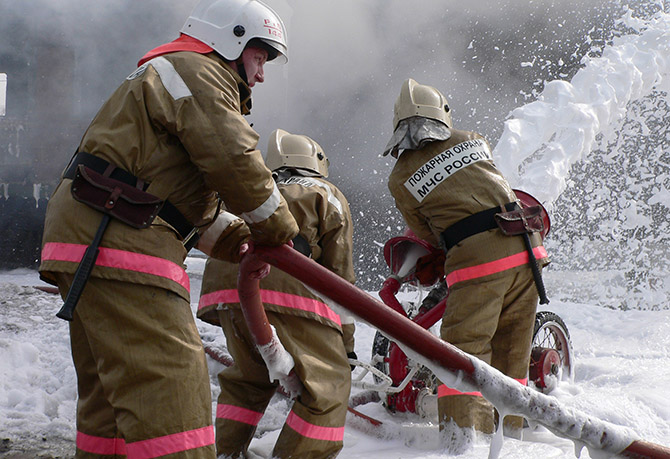 В Ростовской области загорелся полигон ТБО на площади 1500 квадратных метров