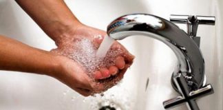 В Ростове установили дополнительные туалеты после видео с болельщиками, справляющими нужду на улице горячая вода //Фото с сайта m.progorodsamara.ru