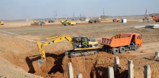 В основание пассажирского терминала «Южного» забиты первые сваи