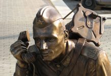 Жители Ростовской области смогут проголосовать за лучший памятник связистам