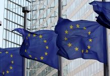 Франция допускает снятие санкций с России уже летом