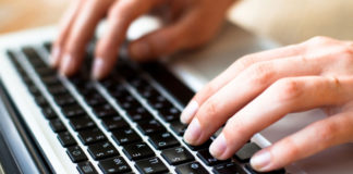 AliExpress начнет доставлять товары в российские города за один день