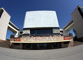 В театре Горького на создание светодиодных кулис потратят 20 млн рублей Театр им. Максима Горького