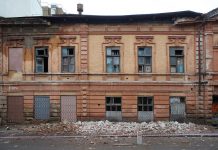 В Ростове часть исторического здания снесли по плану реконструкции