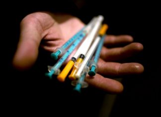 Власти Ростовской области узнали, где жители чаще всего впервые пробуют запрещённые вещества