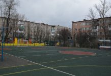 В Ростовской области обновят бесхозные спортплощадки около жилых домов