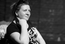 «Мне есть что сказать»: Оксана Зиброва — о премьере «Саша, вынеси мусор» и пластических спектаклях