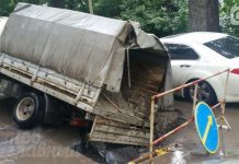Вчера в Ростове две «ГАЗели» провалились под асфальт