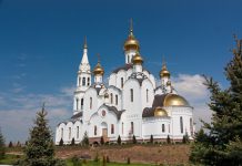 Во всех храмах Ростова пройдут Рождественские службы