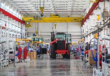 «Ростсельмаш» начнет производить тракторы Versatile в Ростове Завод Ростсельмаш //Фото: пресс-служба администрации Ростова