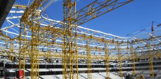 Ростов посетила делегация FIFA и оргкомитета «Россия-2018» Строительство стадиона "Ростов-Арена", сентябрь 2016 года // Фото: "Городской репортер"