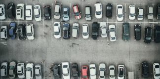 В Ростове закрыта парковка у ТРК «Мегамаг», болельщиков просят пользоваться шаттлами Парковка //Фото: Денис Демков