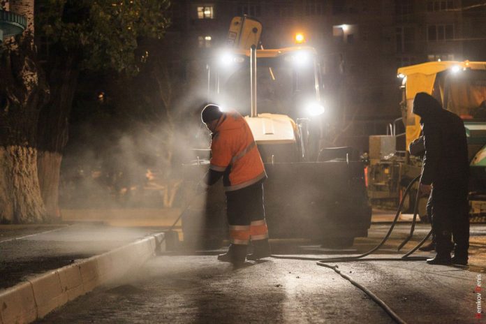 Ремонт дороги //Фото: Денис Демков