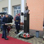 Открытие памятника Борису Слюсарю //Фото предоставлено пресс-службой ПАО "Роствертол"