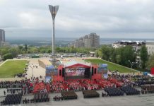 В Ростове ограничат движение транспорта на некоторых улицах в связи с подготовкой к параду Победы Парад Победы 9 мая в Ростове // Фото: пресс-служба администрации Ростова