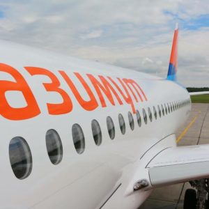 Авиалайнер Сухой Суперджет 100 авиакомпании "Азимут" //фото пресс-службы аэропорта Ростова-на-Дону