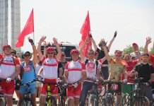 Ростсельмаш приглашает ростовчан поучаствовать в велопробеге Участники велопробега //Фото: пресс-служба Ростсельмаш