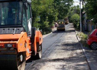 В Ростовской области две дорожные компании заплатили почти 400 млн рублей штрафов ремонт дороги //фото пресс-службы администрации Ростова