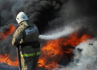 В Ростове произошел пожар в ресторане Тушение пожара //фото пресс-службы МЧС России
