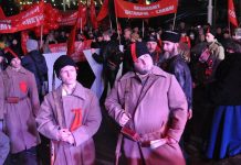 Администрация Ростова отозвала разрешение на проведение митинга КПРФ 23 февраля Митинг на Театральной площади в Ростове-на-Дону, 7 ноября 2017 года //Фото: Facebook (запрещен на территории Российской Федерации) / Александр Оленев