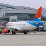 Лайнер авиакомпании "Азимут" на перроне аэропорта Платов //Фото: Эрик Романенко