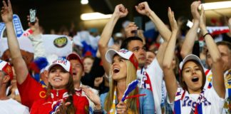 В Ростове планируют открыть фан-зону во время чемпионата Европы по футболу 2020 года Болельщики //фото Keystone