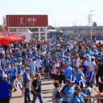 Болельщики сборных Уругвая и Саудовской Аравии на площади перед стадионом «Ростов-Арена» //Фото: Денис Демков