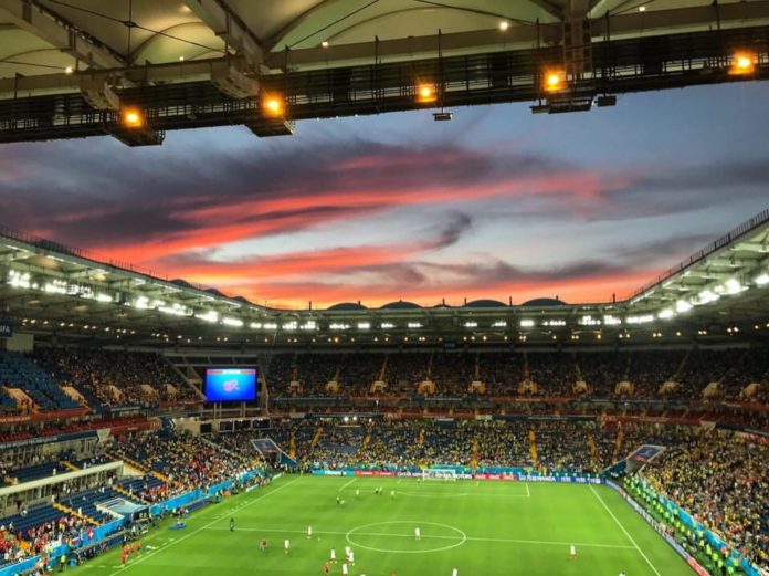 Матч между сборныйми Бразилии и Швейцарии на стадионе 