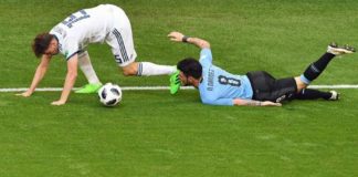 Сборная России проиграла Уругваю с разгромным счетом Фрагмент матча между сборными России и Уругвая //Фото: телеканал 360