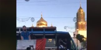 Картонный мексиканский болельщик Хавьер доехал до Ростова Картонный болельщик Хавьер //Фото из соцсетей