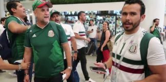 Мексиканские болельщики спели а капелла в аэропорту Платов