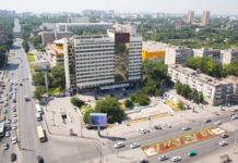 Фонтану быть: В собственность Ростова вернулся участок перед гостиницей «Амакс» Гостиница Амакс в Ростове //Фото: Don24