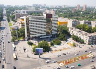 Фонтану быть: В собственность Ростова вернулся участок перед гостиницей «Амакс» Гостиница Амакс в Ростове //Фото: Don24