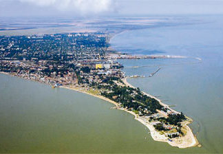 Рекордная соленость Азовского моря приведет к исчезновению судака и тарани Таганрогский залив//Фото: Наука и жизнь