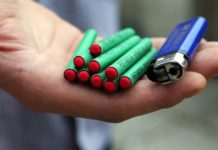 В Новочеркасске взорвалась самодельная петарда в многоквартирном доме Петарды //фото с сайта "VistaNews.ru"