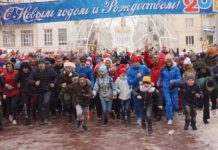 Более двух тысяч человек приняли участие в новогоднем забеге 1 января в Ростове-на-Дону Забег 1 января 2019 года //Фото: администрация Ростова-на-Дону
