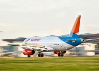 Авиакомпания «Азимут» возобновляет рейсы из Краснодара в Тель-Авив с 10 декабря Лайнер авиакомпании «Азимут» во время взлета //Фото пресс-службы авиакомпании "Азимут"