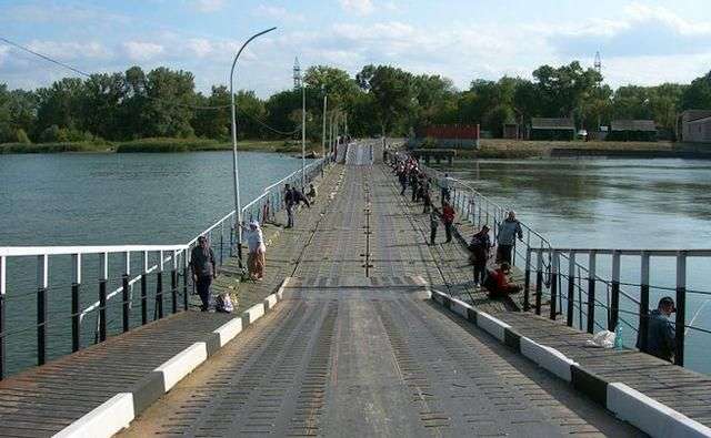 Понтонный мост на Зеленый остров в Ростове-на-Дону //Фото с сайта worldroads.ru