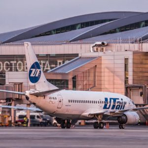 Авиалайнер Boeing 737-500 авиакомпании UTair на перроне аэропорта Платов //Фото: Михаил Кругликов