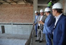 В Белой Калитве подрядчик капремонта Дворца спорта отстает от графика