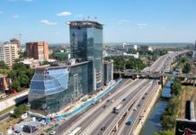 В Ростове арбитражный суд остановил торги по продаже отеля Sheraton Бизнес-центр "Шератон" //Фото: Zdanie.info