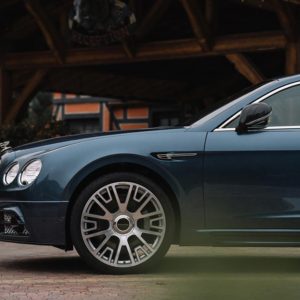 Bentley отметила 100-летие элегантным тест-драйвом по Ростовом //Фото: Ключавто