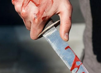 62-летний мужчина пострадал при спасении девушки от нападавшего в Ростове Человек с ножом //Фото: volyn24.com