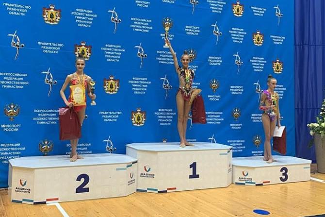 Две ростовчанки победили во Всероссийских соревнованиях по художественной гимнастике
