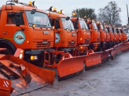 Коммунальные службы Ростова приведены в режим готовности в связи с ухудшением погоды Снегоуборочные машины //Фото: пресс-служба правительства Ростовской области