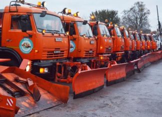 Коммунальные службы Ростова приведены в режим готовности в связи с ухудшением погоды Снегоуборочные машины //Фото: пресс-служба правительства Ростовской области