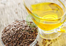 В Ростовской области построят завод по производству масла из льна за 1,5 млрд рублей Масло из льна //Фото Shutterstock / Africa Studio