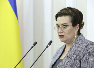 Защита Быковской потребовала оправдать ее на суде Татьяна Быковская, министр здравоохранения Ростовской области //Фото с сайта pharmvestnik.ru