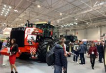 Ростсельмаш выпустил самый мощный в России трактор к 75-летию Победы